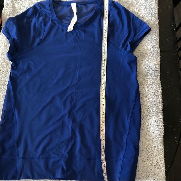 Lululemon t shirt mesh back - Picture 6 of 6